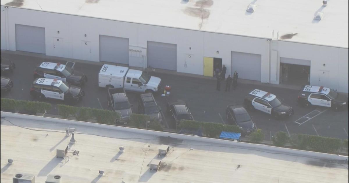 Attack at Santa Ana business park leaves 2 dead, 1 injured