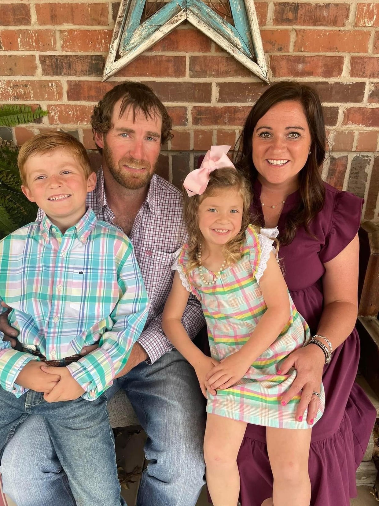 Tornado destroys Texas home, storm chaser saves family of 4: PHOTOS