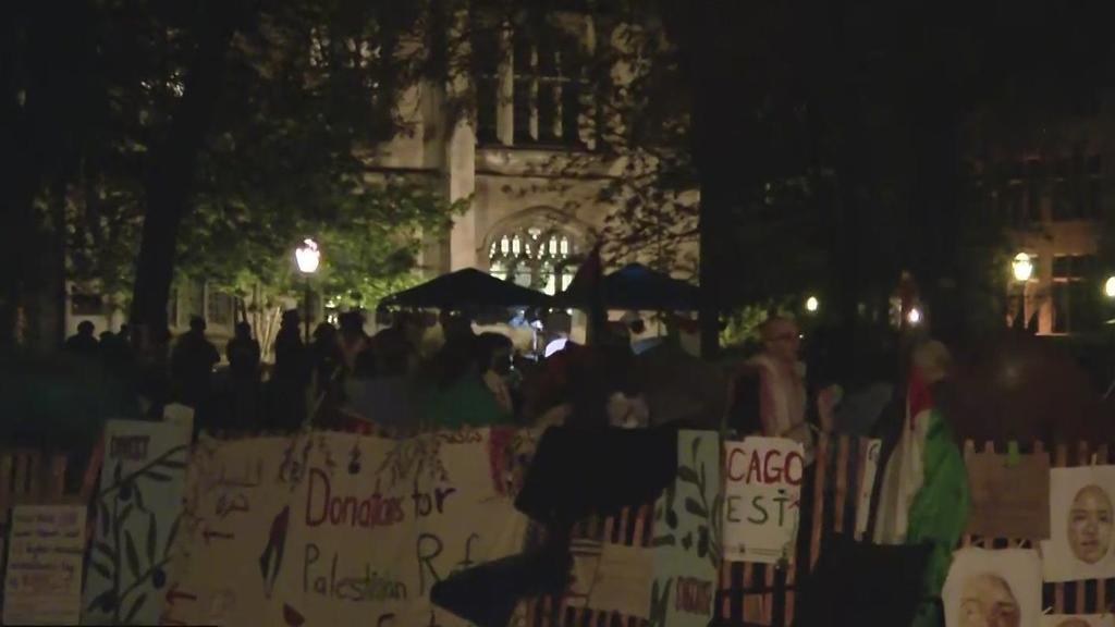 Talks between pro-Palestinian protesters, University of Chicago
suspended