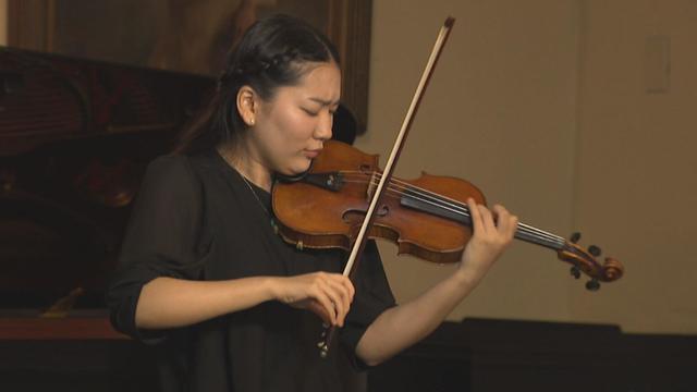tanaka-violin-player.jpg 