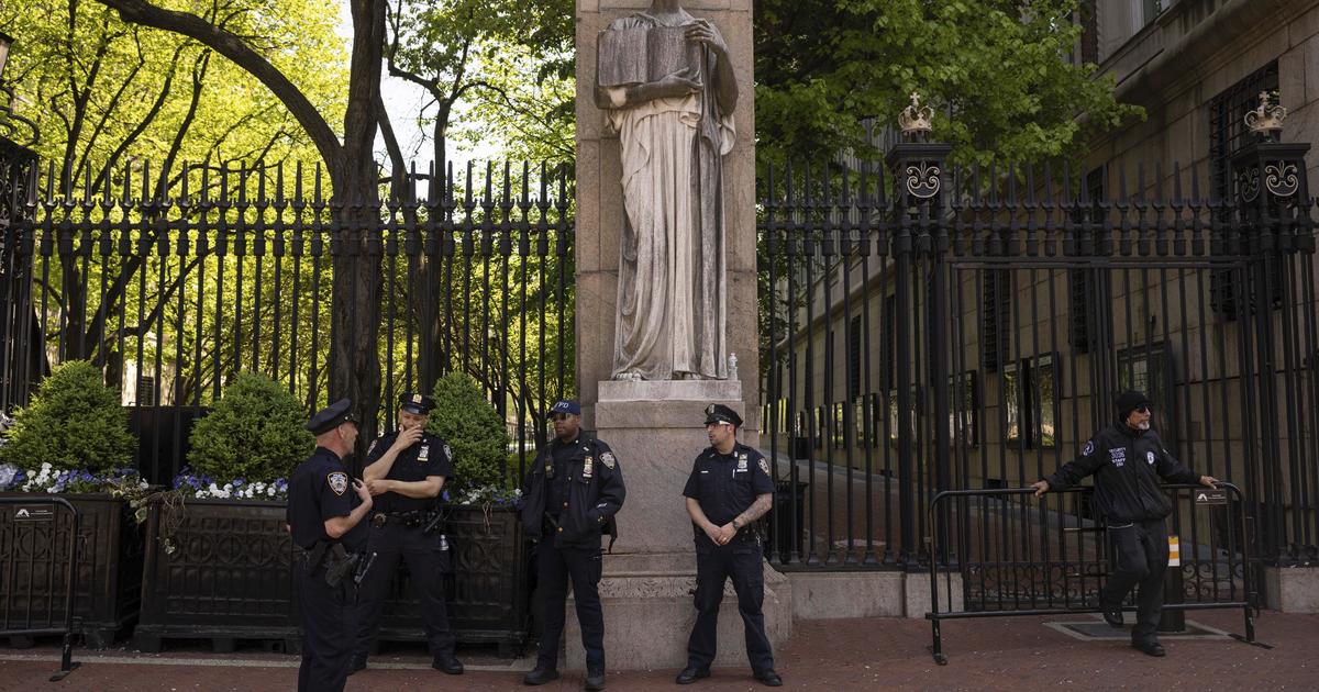 Columbia University Changes Graduation Plans Amid Protests on Campus