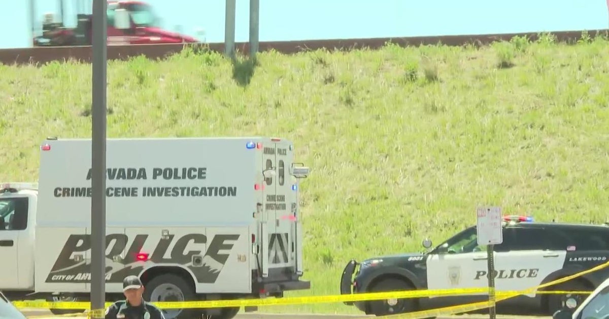 Lakewood police officers shoot and kill suspect - CBS Colorado