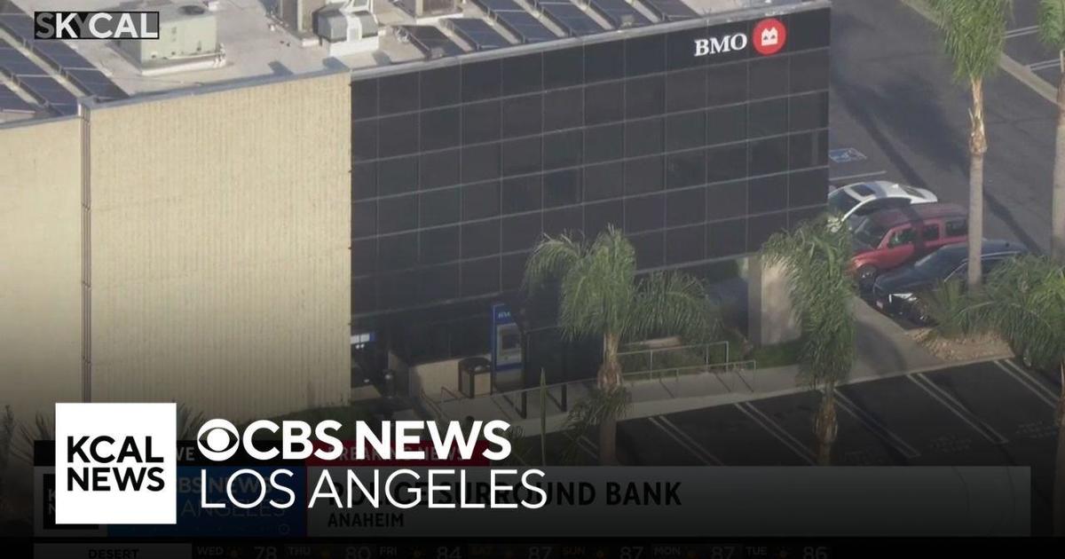 Police and SWAT surround Anaheim bank - CBS Los Angeles