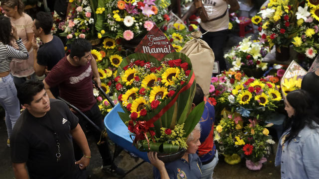 Flower Market To Celebrate  Mother's Day 