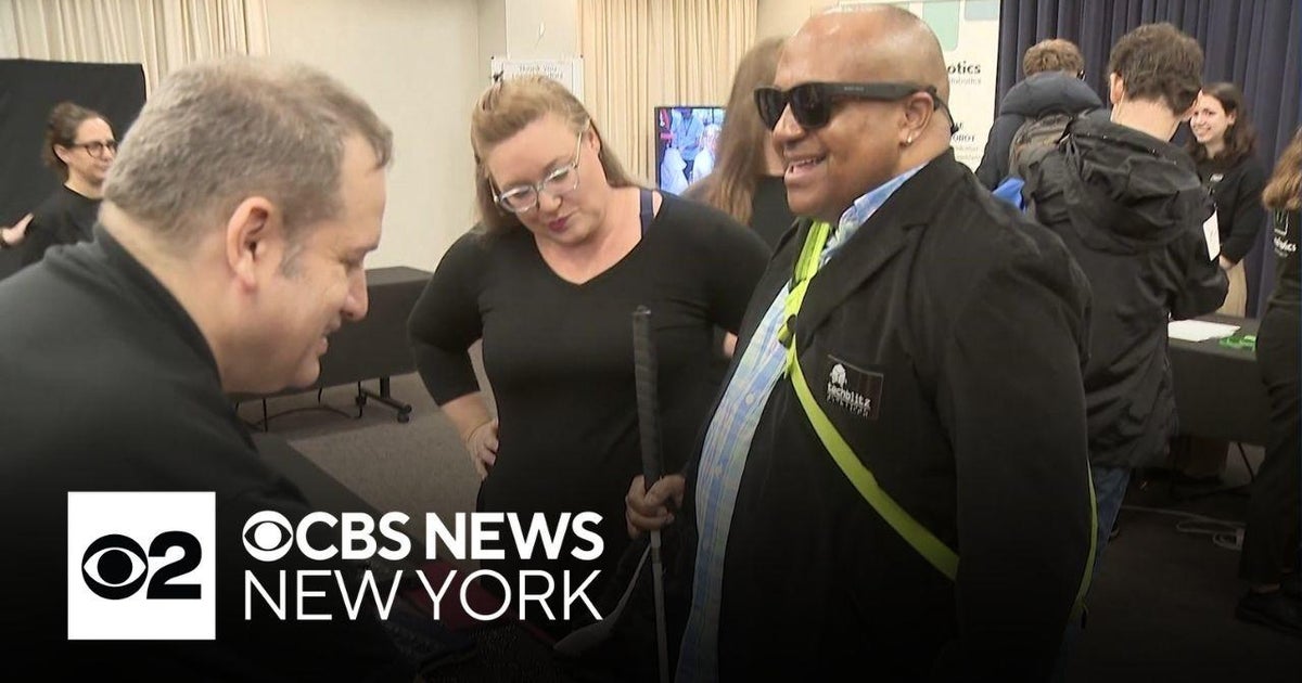 New tech could help deaf-blind Americans find more ways to communicate ...
