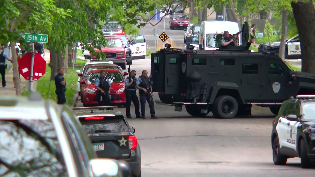 17-year-old boy arrested after standoff in north Minneapolis - CBS ...