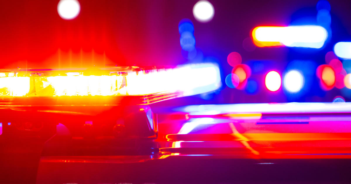 Chicago Ridge Police investigate after man pulls gun at mall