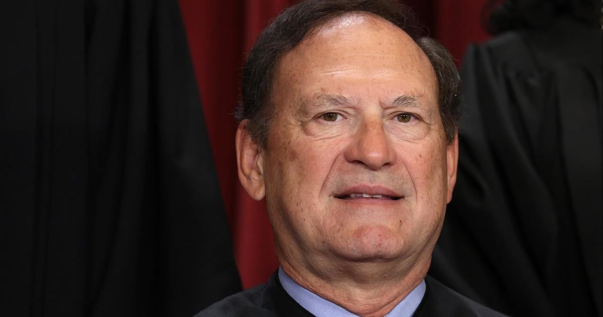 What to know about the Justice Alito flag controversies - CBS News