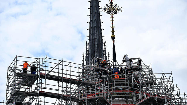 Notre Dame cross restored 