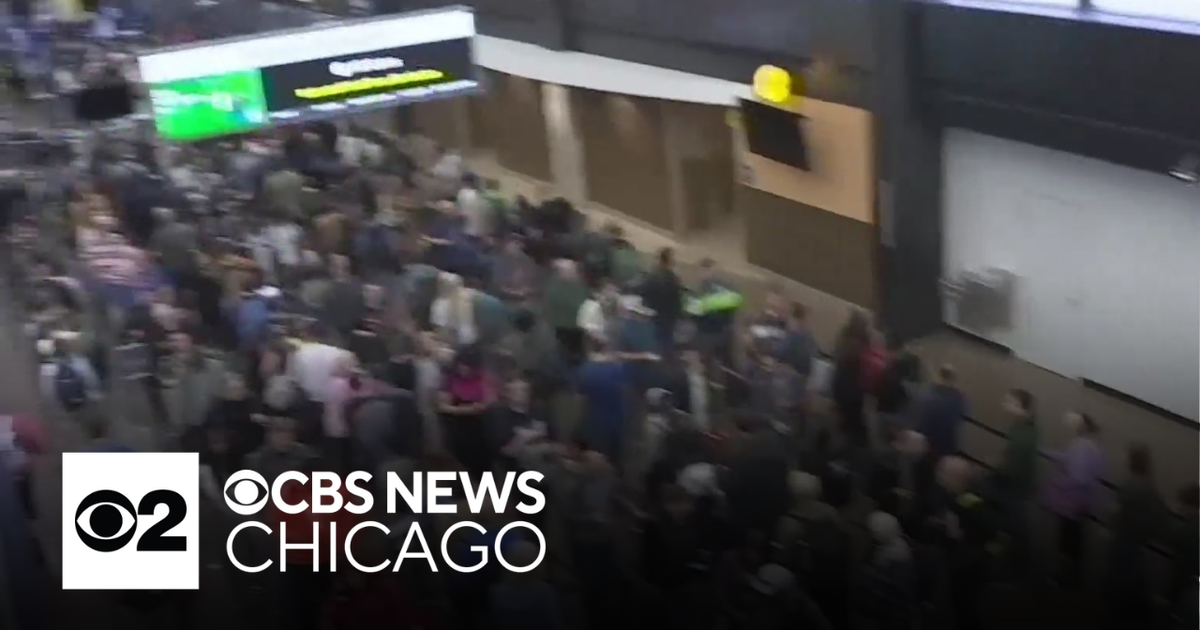 Memorial Day weekend travel gets underway - CBS Chicago