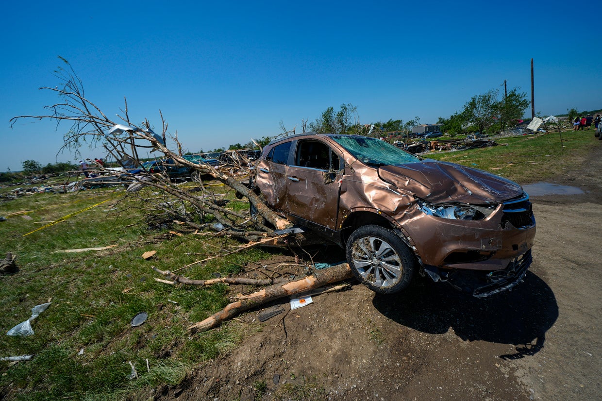 Holiday weekend storms kill at least 24 in 7 states as severe weather ...