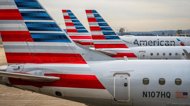 American Airlines Airplanes At The Gate 