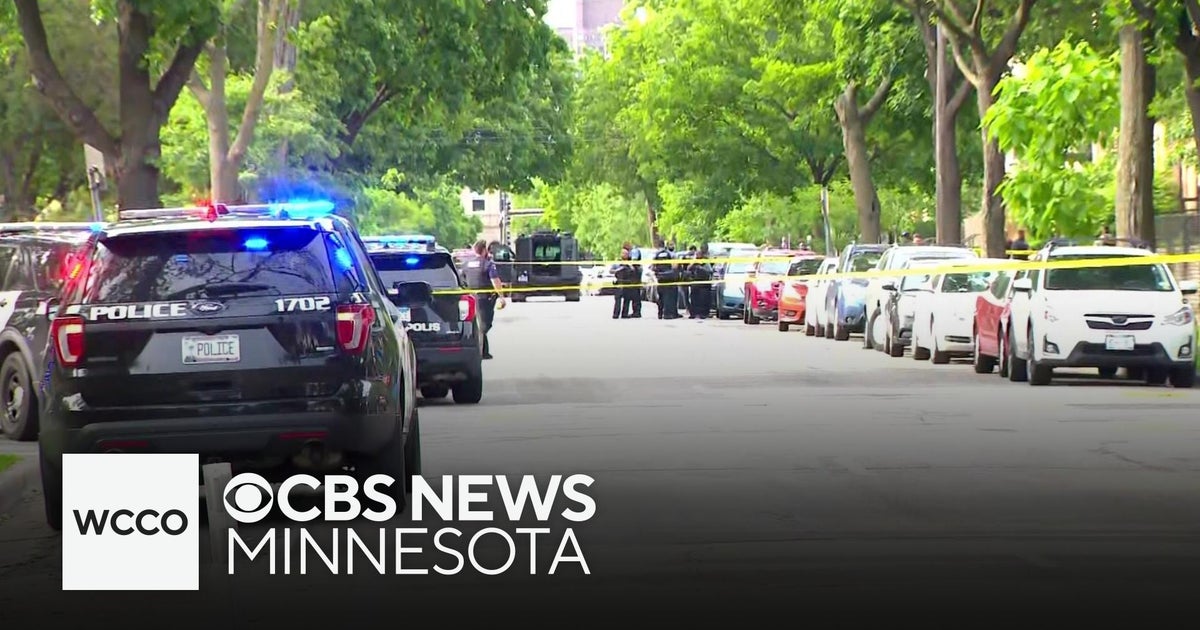 At least 1 police officer shot in south Minneapolis, sources say - CBS ...