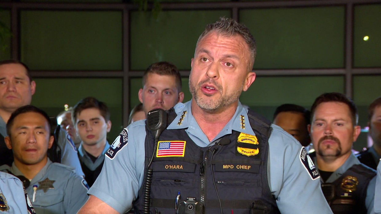 Police officer among 2 killed in Minneapolis shooting; suspect also ...