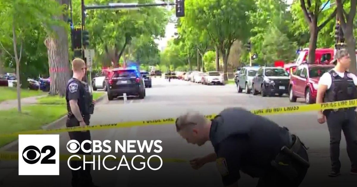 3 killed in Minneapolis shooting, including police officer - CBS Chicago