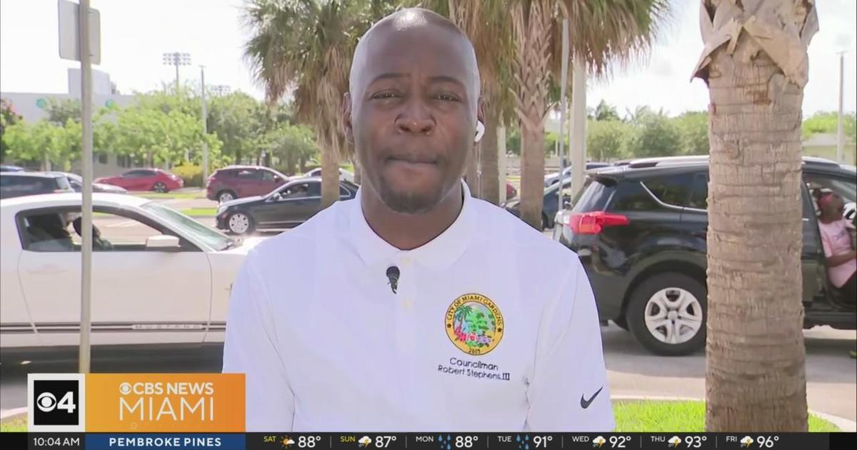 Miami Gardens councilman shares city’s hurricane supplies giveaway