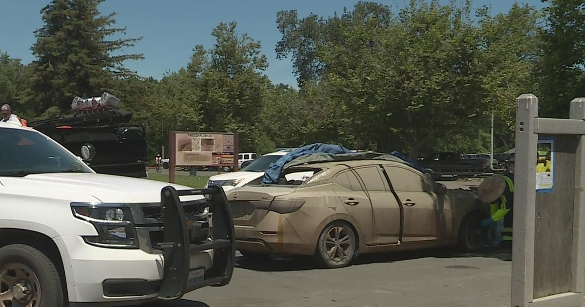 Body of missing person found in car pulled from Sacramento River