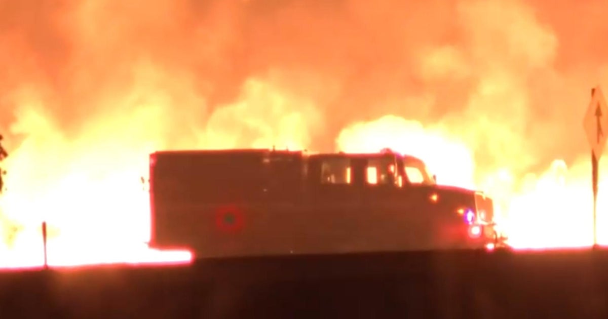 Thousands ordered to evacuate as California wildfire burns - CBS News