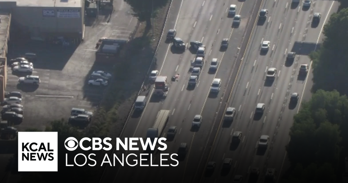 Motorcyclist killed in crash on 101 Freeway - CBS Los Angeles