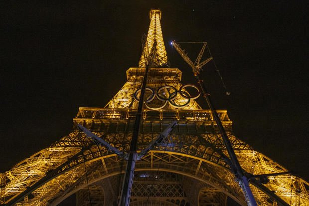 Olympic Symbols Unveiled On Eiffel Tower 