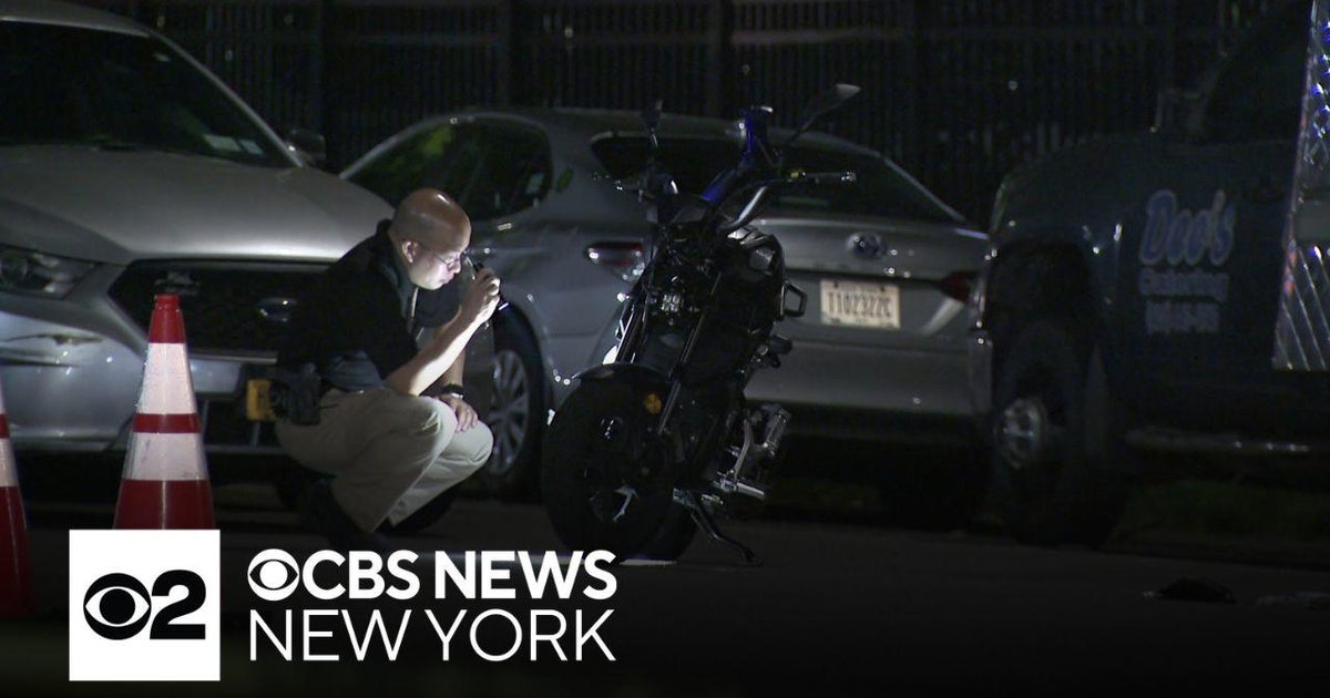Man accused of shooting at NYPD officers named person of interest in ...