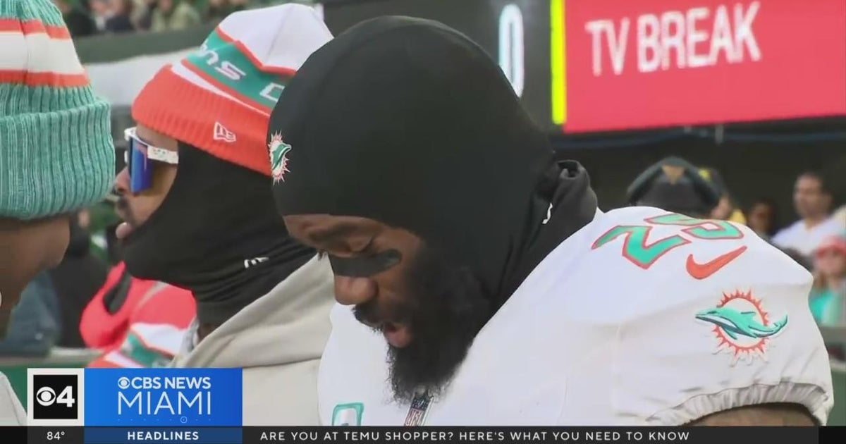 Lawsuit: Ex-Dolphin Xavien Howard made 