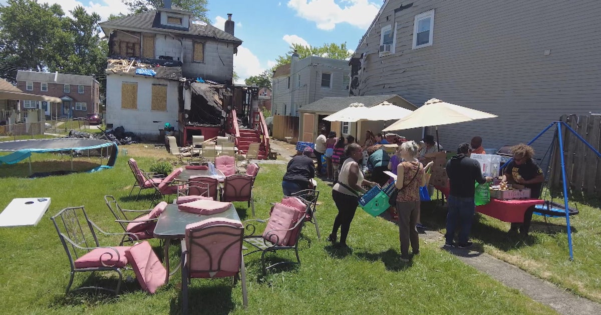 Delaware County councilwoman gives away free food despite losing her home in a fire - Vimarsana News