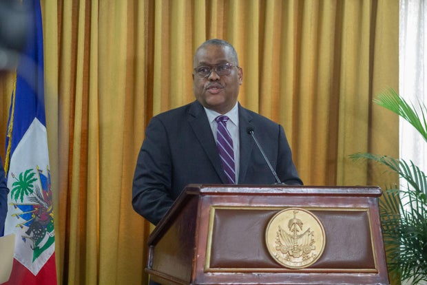 Cerimônia de aprovação do decreto que nomeia o Dr. Garry Conille como Primeiro Ministro no Haiti