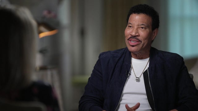 Lionel Richie on the continuing power of "We Are the World" - CBS News