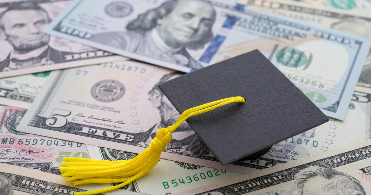 Колко би струвал месечен частен студентски заем от $30 000?