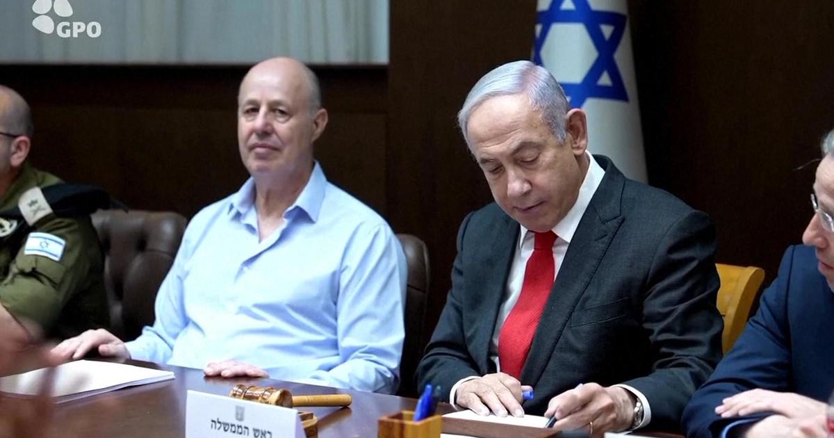 Israeli prime minister dissolves war cabinet after rival leaves