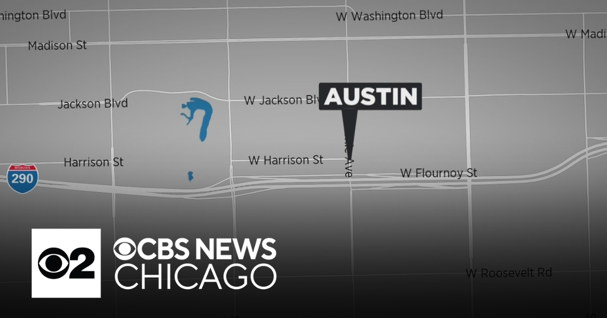Man shot in hand during attempted robbery on Chicago's West Side - CBS ...