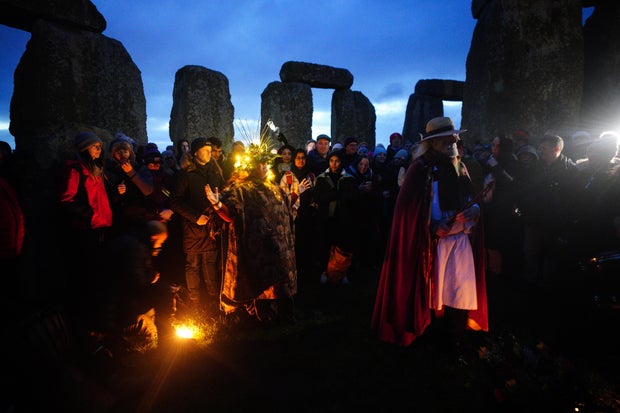 Solstício de inverno em Stonehenge em dezembro de 2023