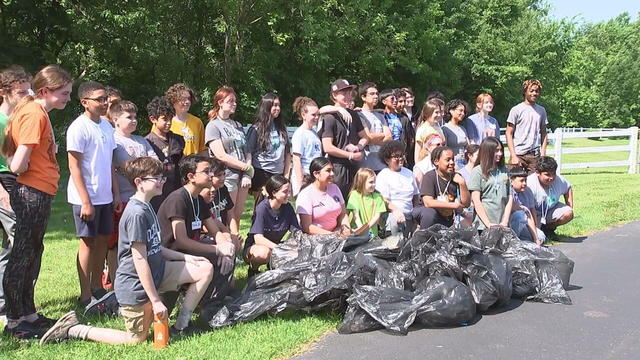 8th-graders-help-with-clean-up-project-frame-4163.jpg 