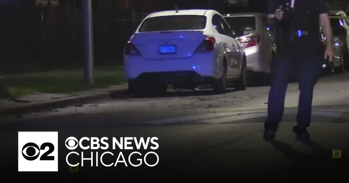 Man beaten to death during fight in Austin - CBS Chicago