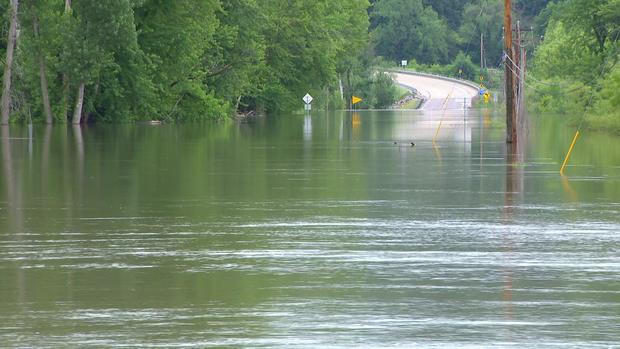 10p-vo-henderson-floodi-wcco5mx9.jpg 