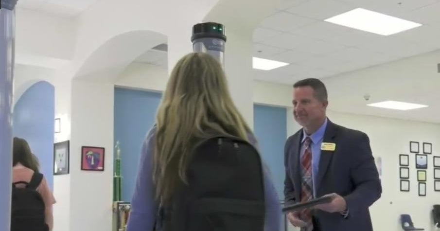 Walk through metal detectors now being used at two Broward summer ...