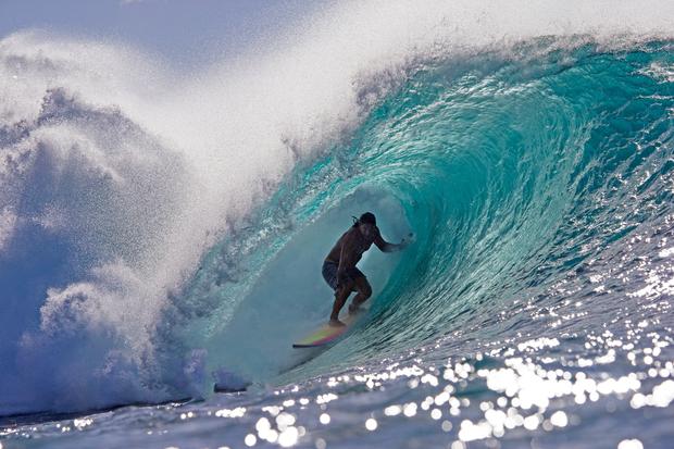 SURFING-US-HAWAII 