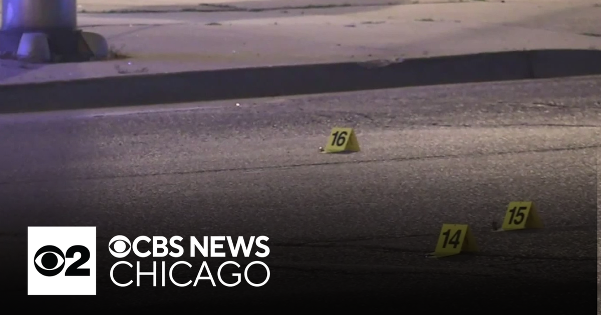 Three teens wounded in Chicago shooting - CBS Chicago