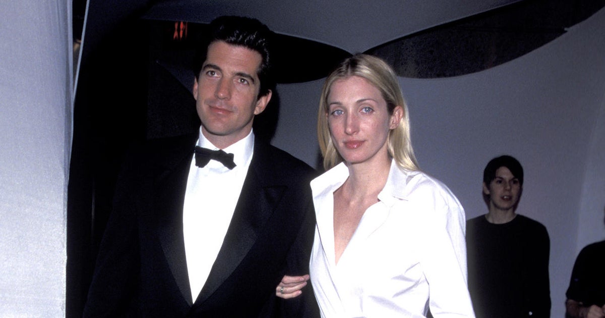 The timeless fashion style of Carolyn Bessette Kennedy The timeless fashion style of Carolyn Bessette Kennedy