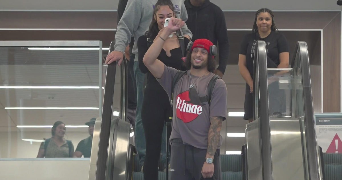 Kings draft pick Devin Carter gets warm welcome in arrival to Sacramento