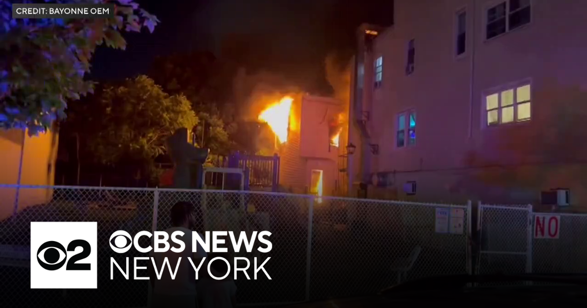 Child killed in Bayonne, New Jersey apartment fire CBS New York(00)