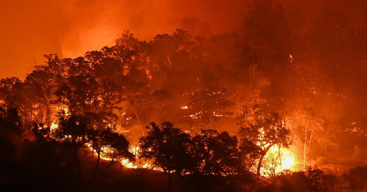 Wildfire near Sacramento, California, torches more than 2,000 acres