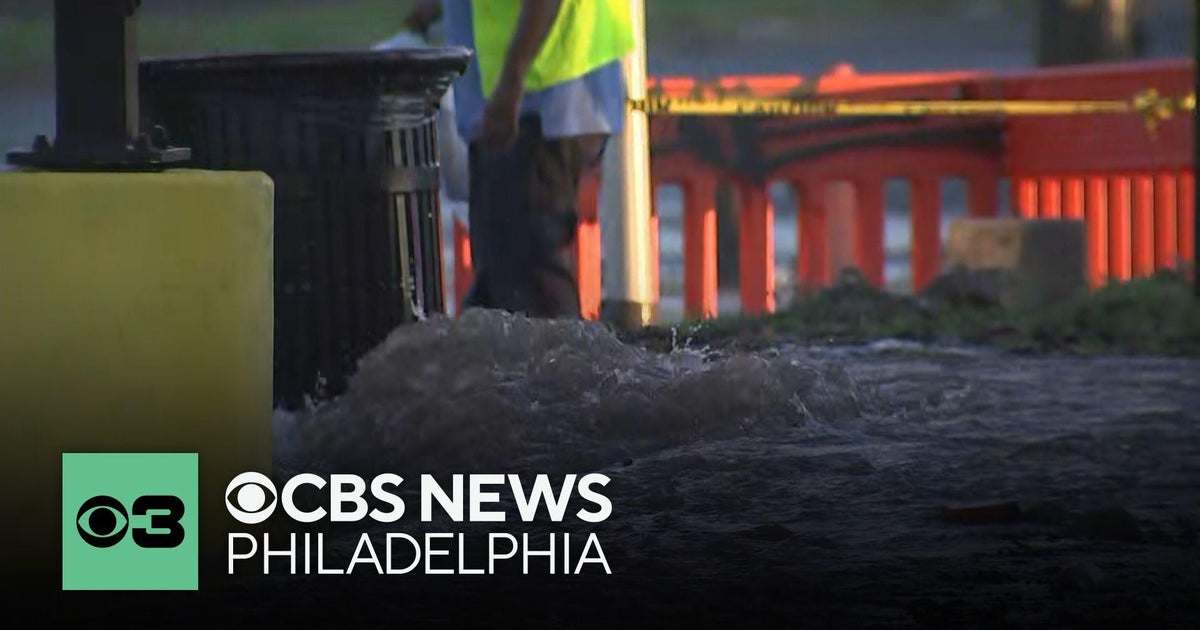 Water main break shuts down part of Oregon Avenue in Philadelphia - CBS ...