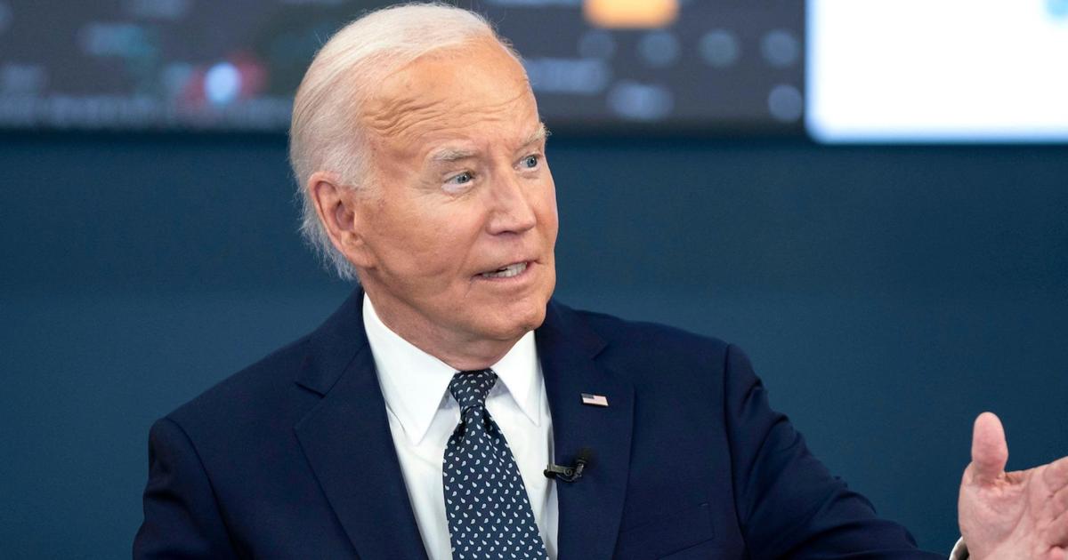 Biden tells campaign staffers he's "in this race to the end," source says