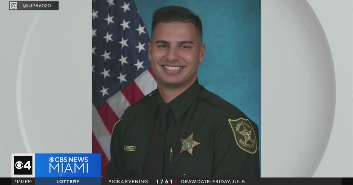 Makeshift memorial made for Broward Sheriff's deputy killed in Fourth ...
