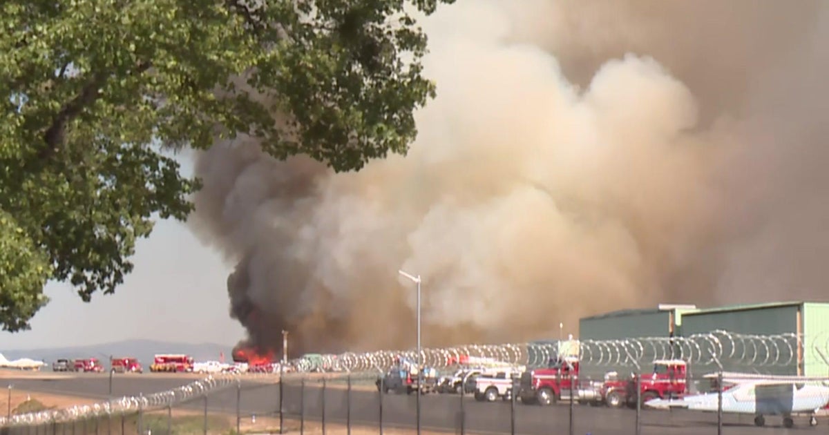 Image: https://assets3.cbsnewsstatic.com/hub/i/r/2024/07/07/7a919ad5-5203-48f9-8e8d-11788150fbc7/thumbnail/1200x630/0fdddb570312c9d53d0941a2e1a92922/sg-lv-el-dorado-pay-fire-5p-raw-2.jpg?v=57e8061b2038d609da26e467de5ddfb8 IMG