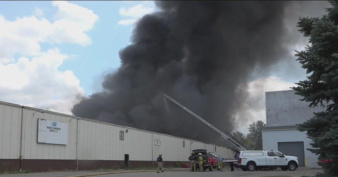 Crews battle large warehouse fire in St. Clair County - CBS Detroit