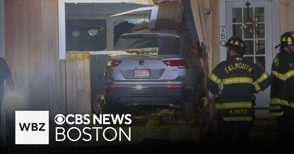 21-year-old man charged with drunk driving after crashing into ...