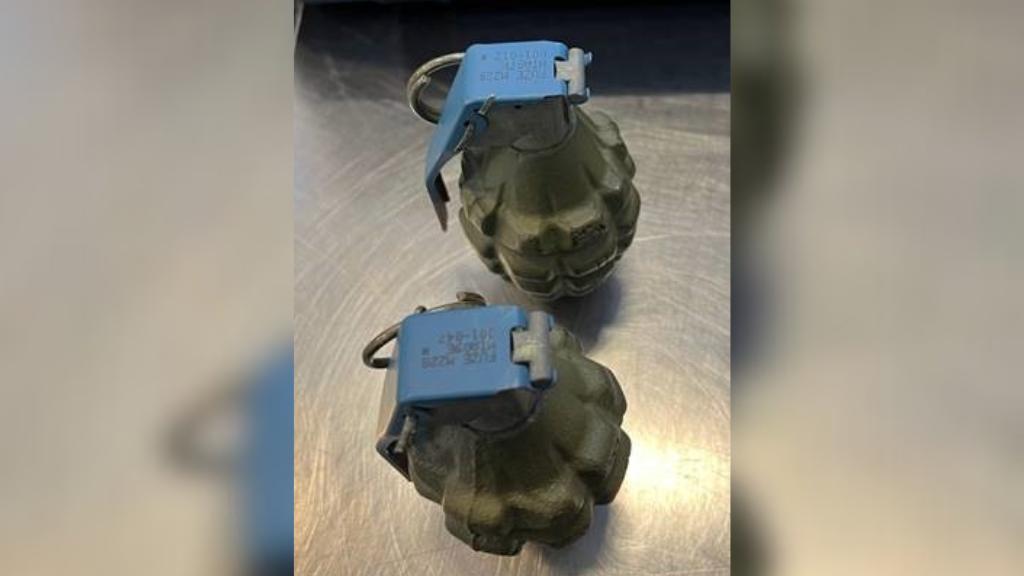 2 grenades found in checked bag at Pittsburgh International Airport